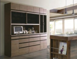 天井高まで！受注生産の大型食器棚