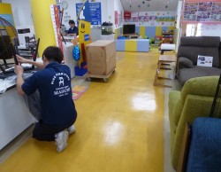 スタッフ作業中！