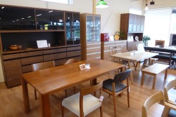 無垢材のダイニングセット