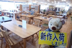 天然木のキッチン収納